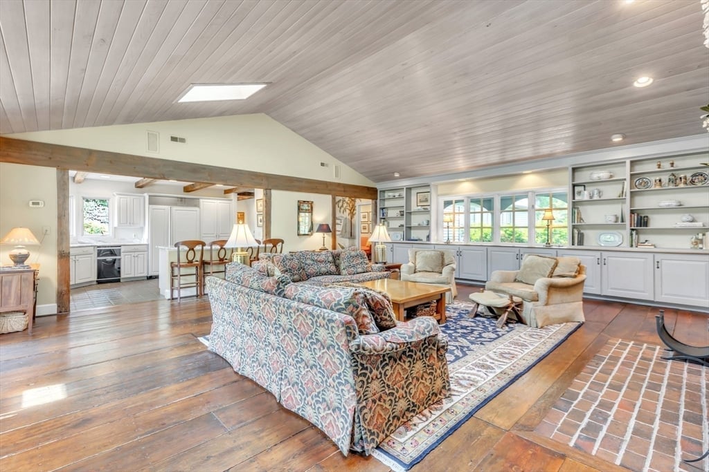 147 Shaker Road Photo 17