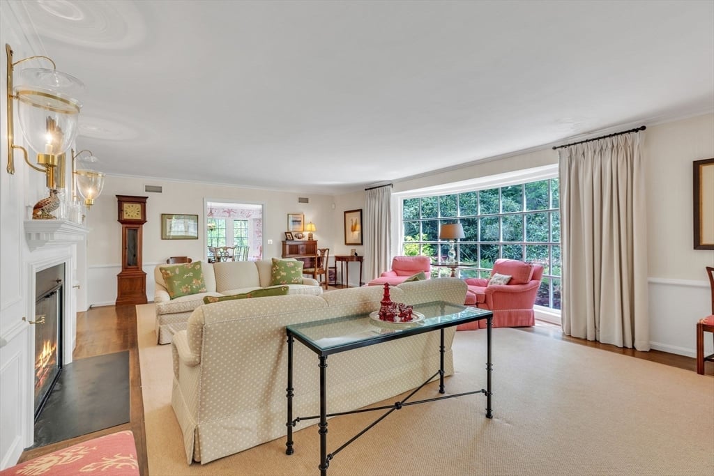 147 Shaker Road Photo 6