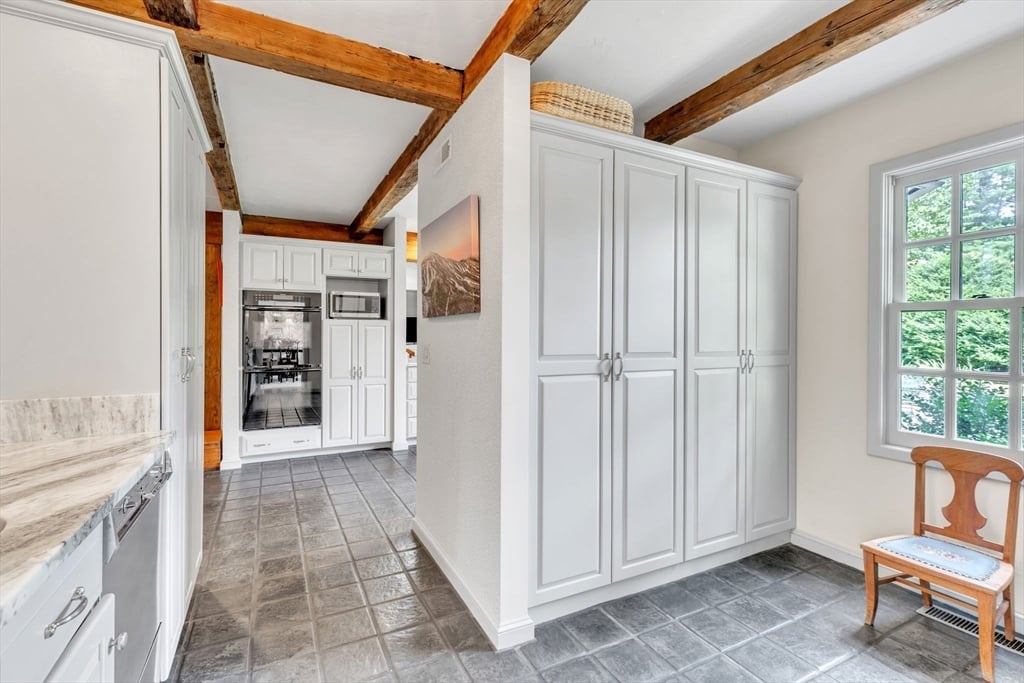 147 Shaker Road Photo 11