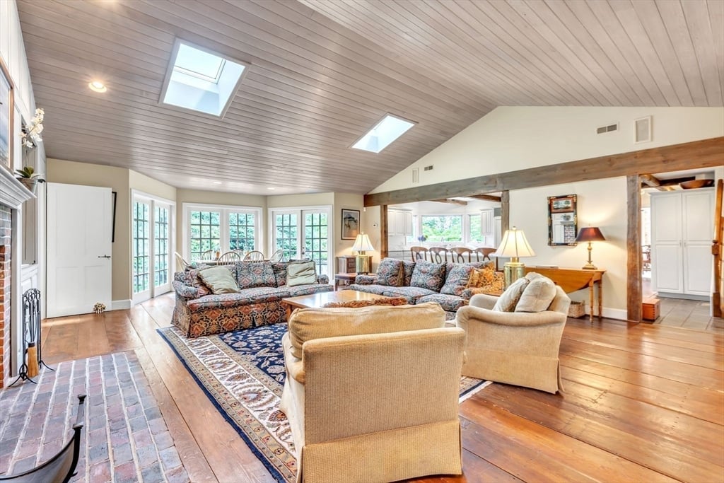 147 Shaker Road Photo 20