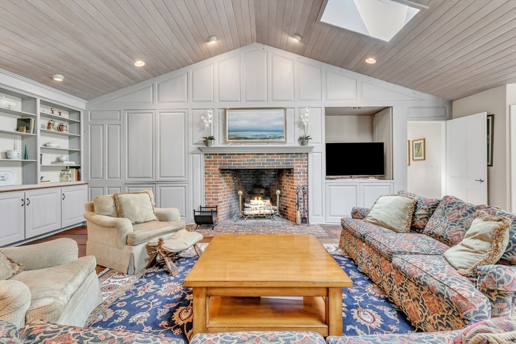 147 Shaker Road Photo 19