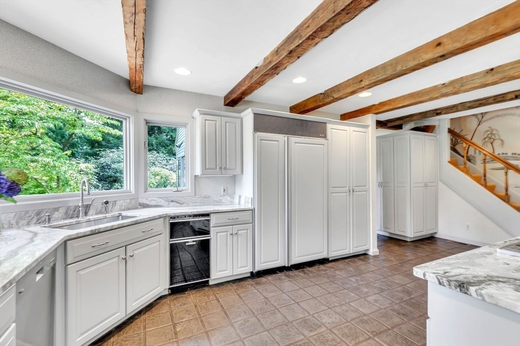 147 Shaker Road Photo 13