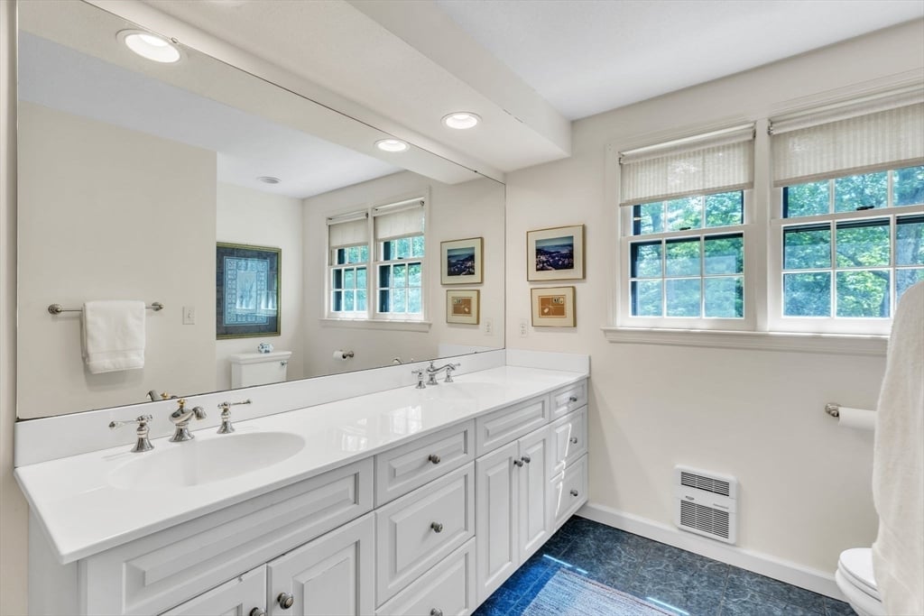 147 Shaker Road Photo 33