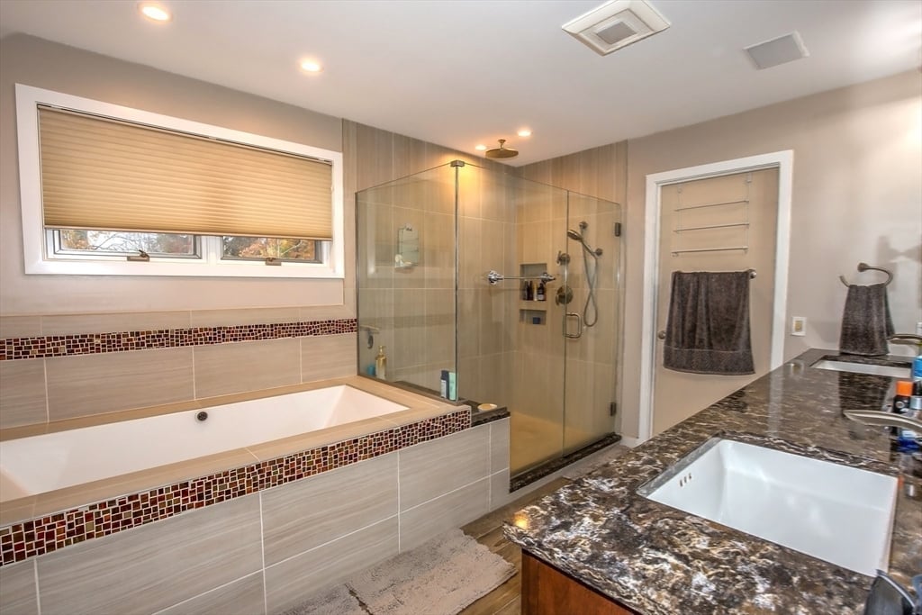 70 Tennyson Dr Photo 27