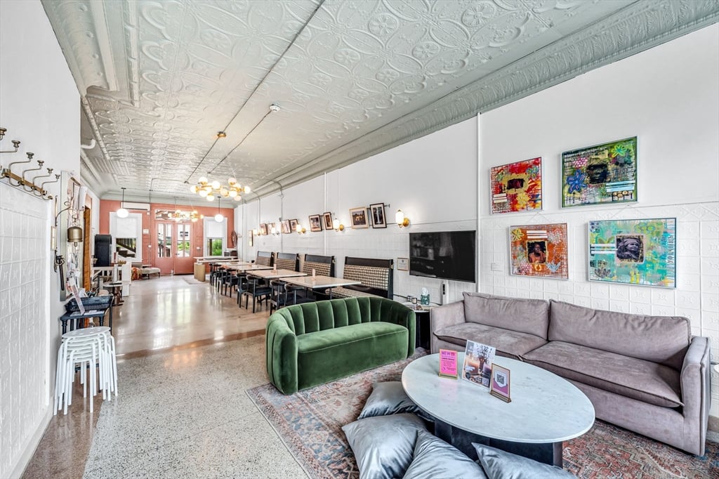 76 Maple St Photo 15