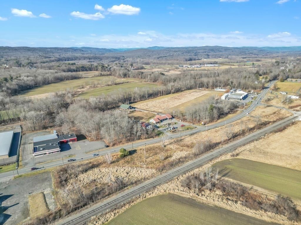 253 Greenfield Rd Photo 39