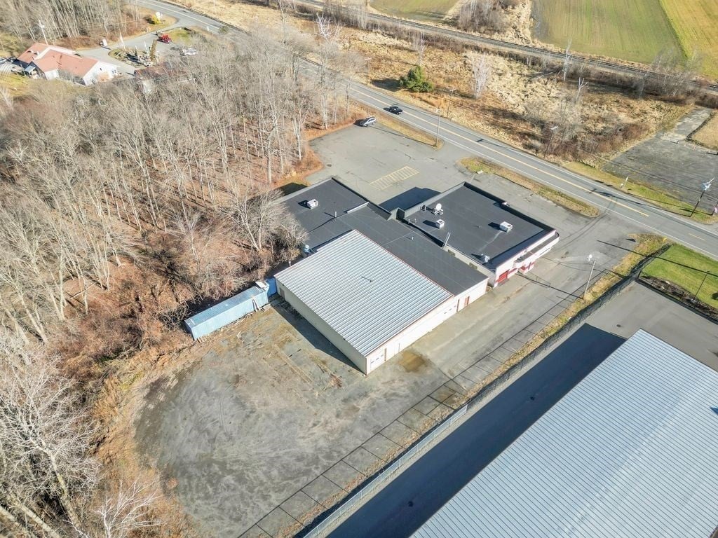 253 Greenfield Rd Photo 30