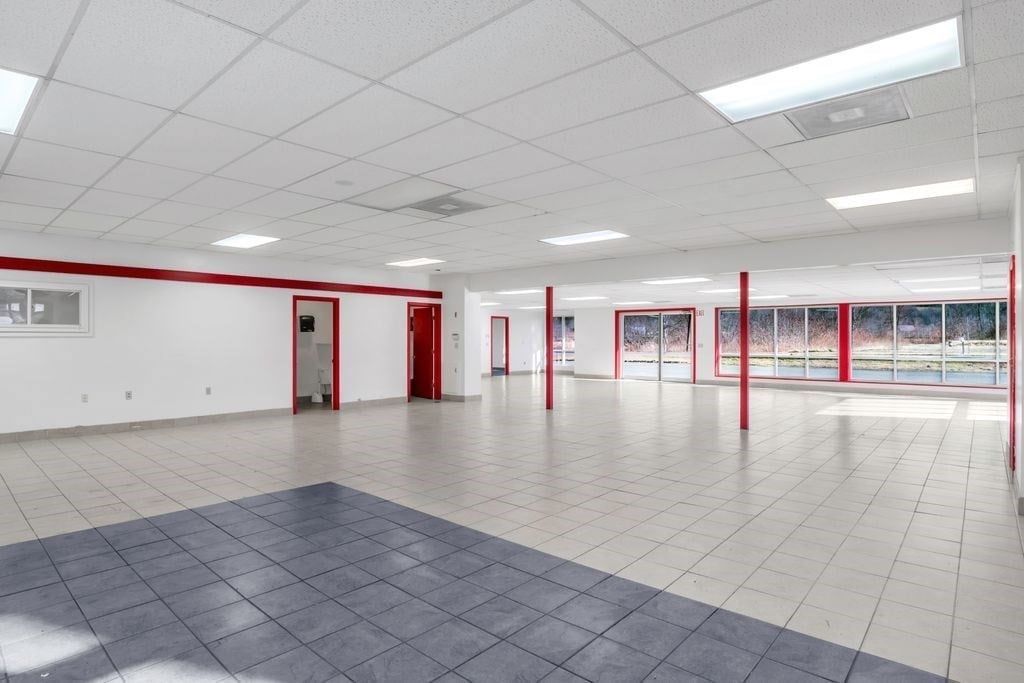 253 Greenfield Rd Photo 8