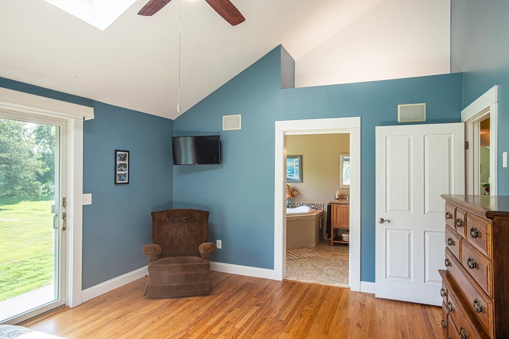 136 Main Street Photo 20