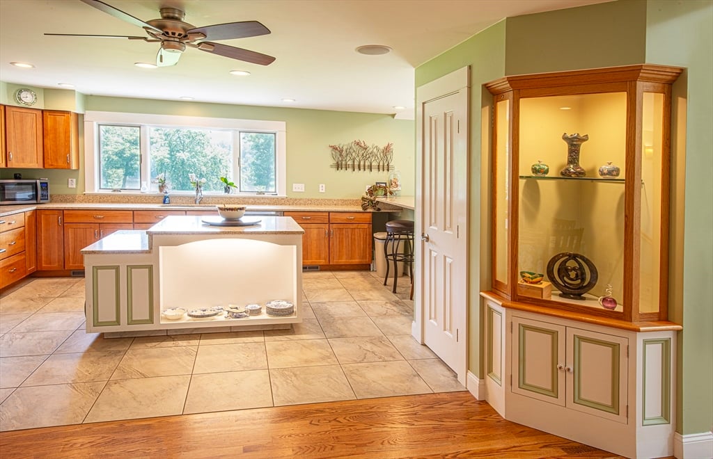 136 Main Street Photo 10