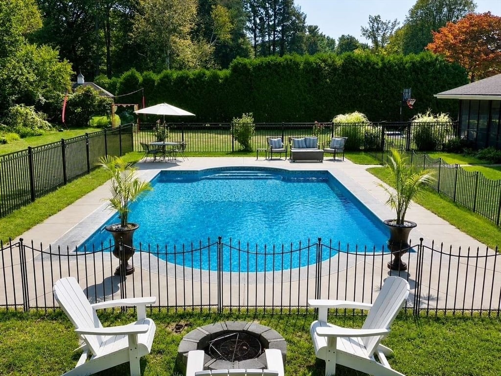 146 Wheel Meadow Drive Photo 2