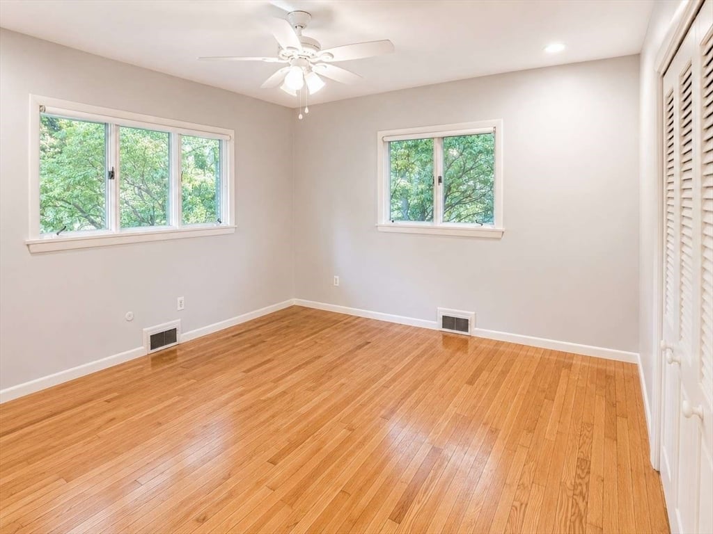 146 Wheel Meadow Drive Photo 18
