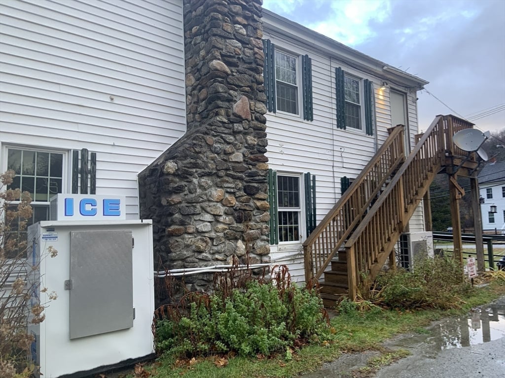 3235 Main Street Photo 9