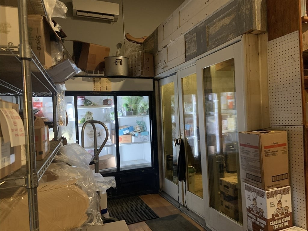 3235 Main Street Photo 32