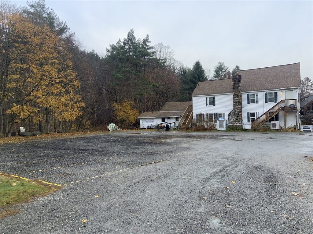 3235 Main Street Photo 12