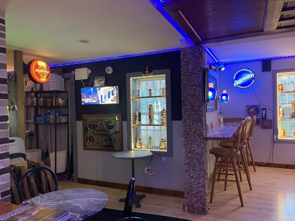 3235 Main Street Photo 21