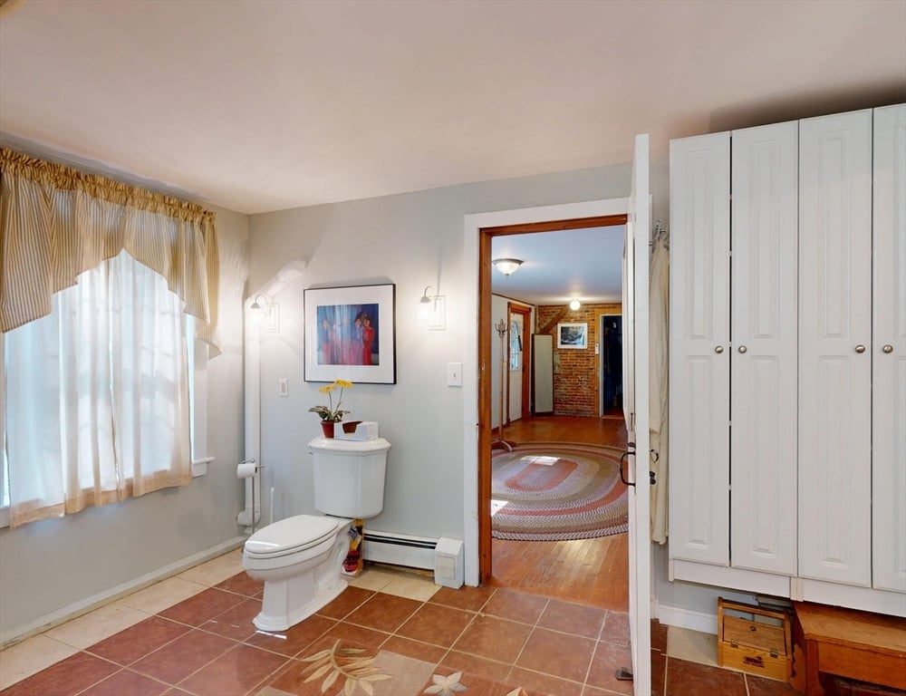 181 Main Street Photo 8