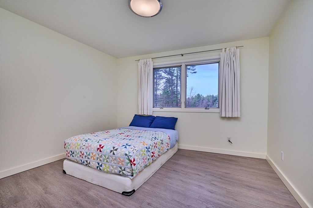 27 January Hills Rd Photo 23