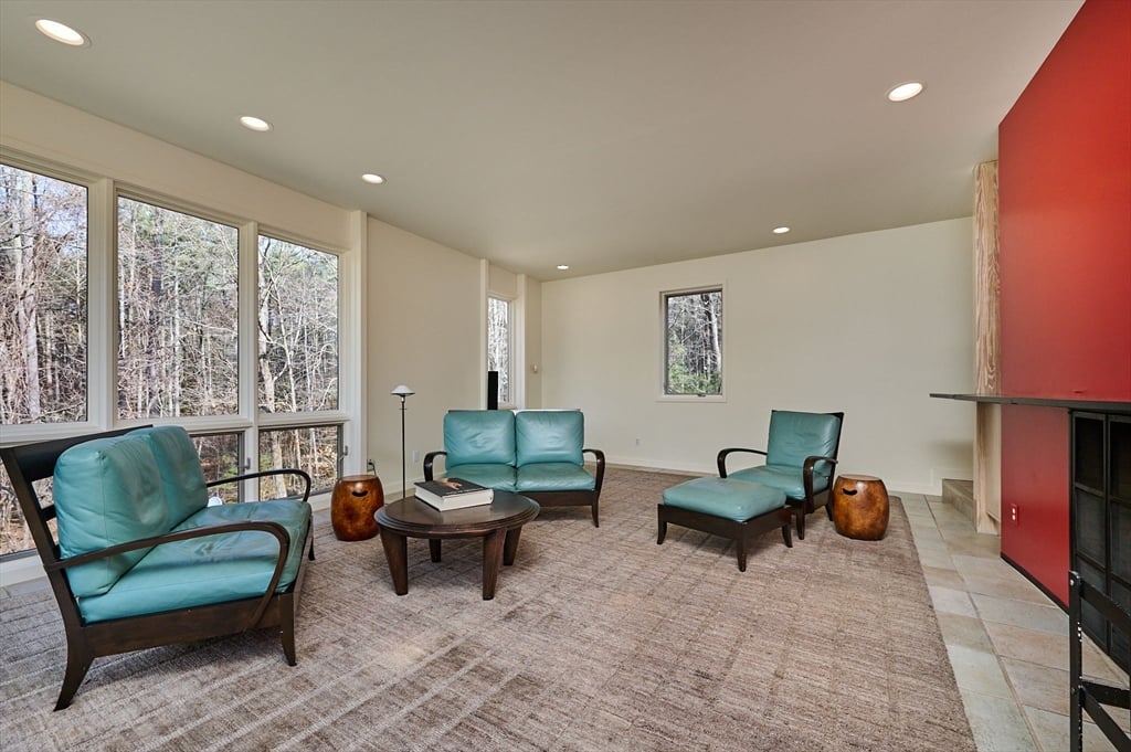 27 January Hills Rd Photo 6