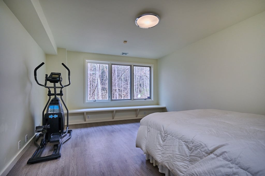 27 January Hills Rd Photo 31