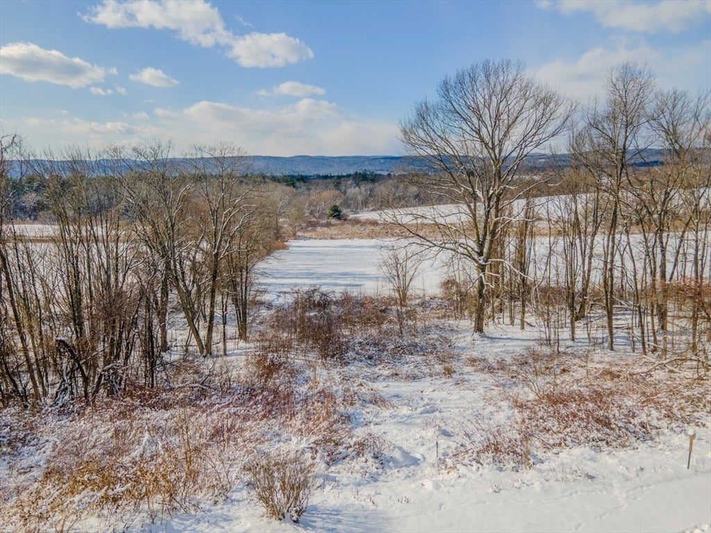 59 N. Hilliside Road Photo 12