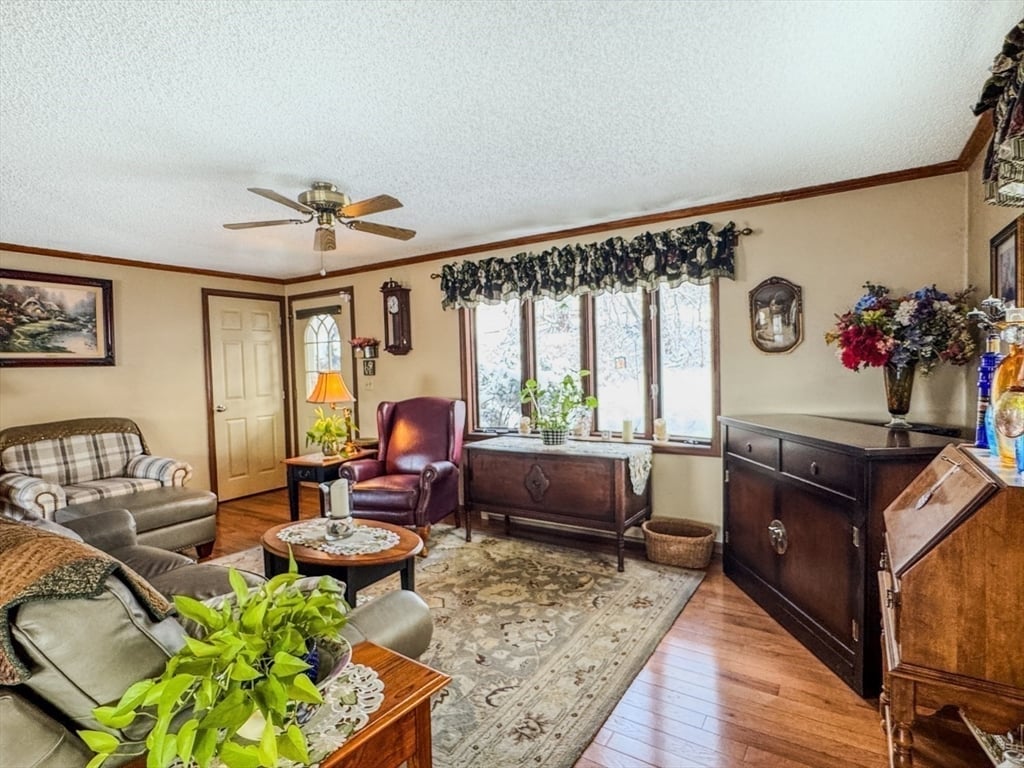 59 N. Hilliside Road Photo 16