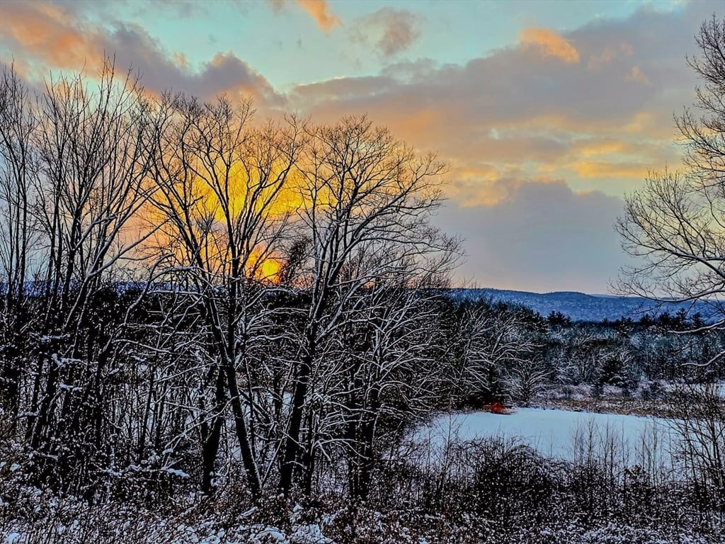 59 N. Hilliside Road Photo 13