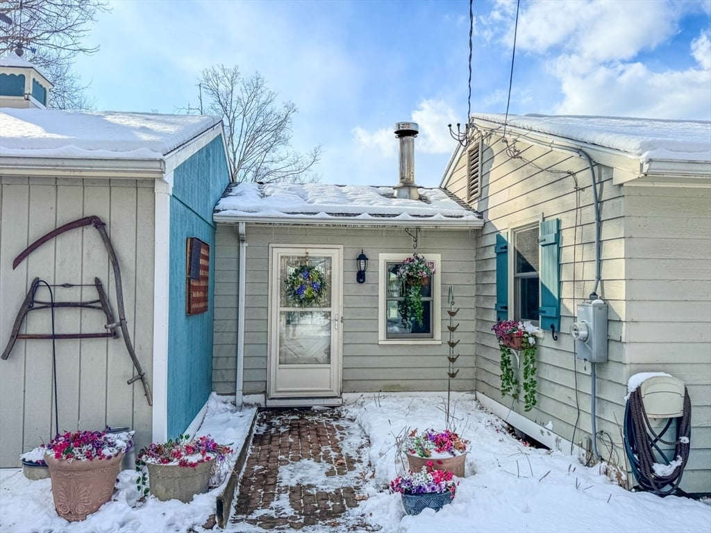 59 N. Hilliside Road Photo 4