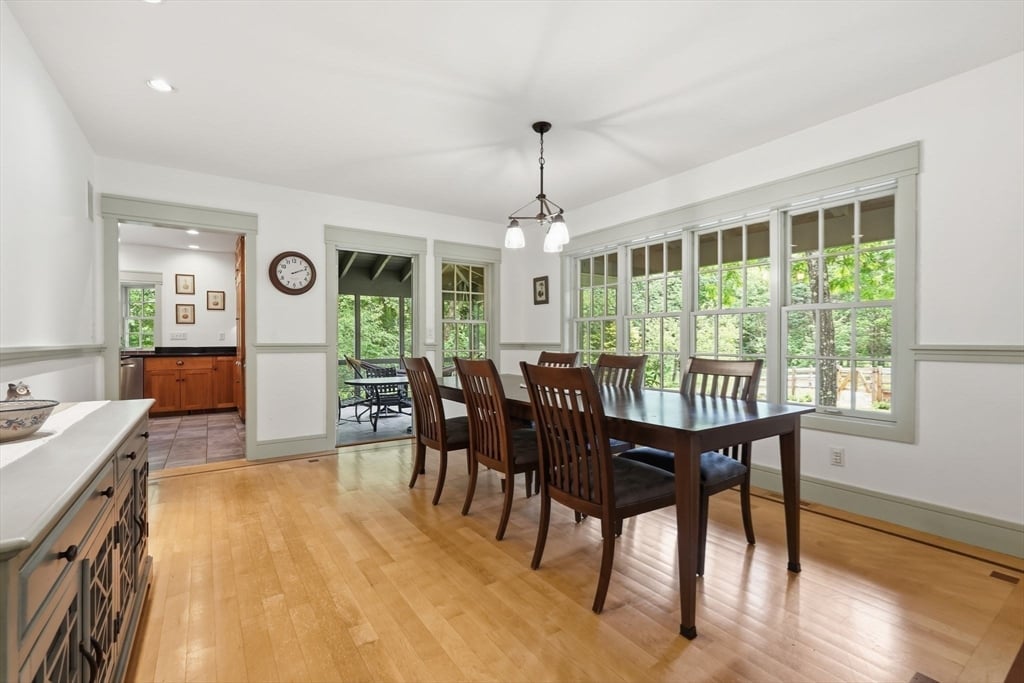 18 Eveningstar Dr Photo 10