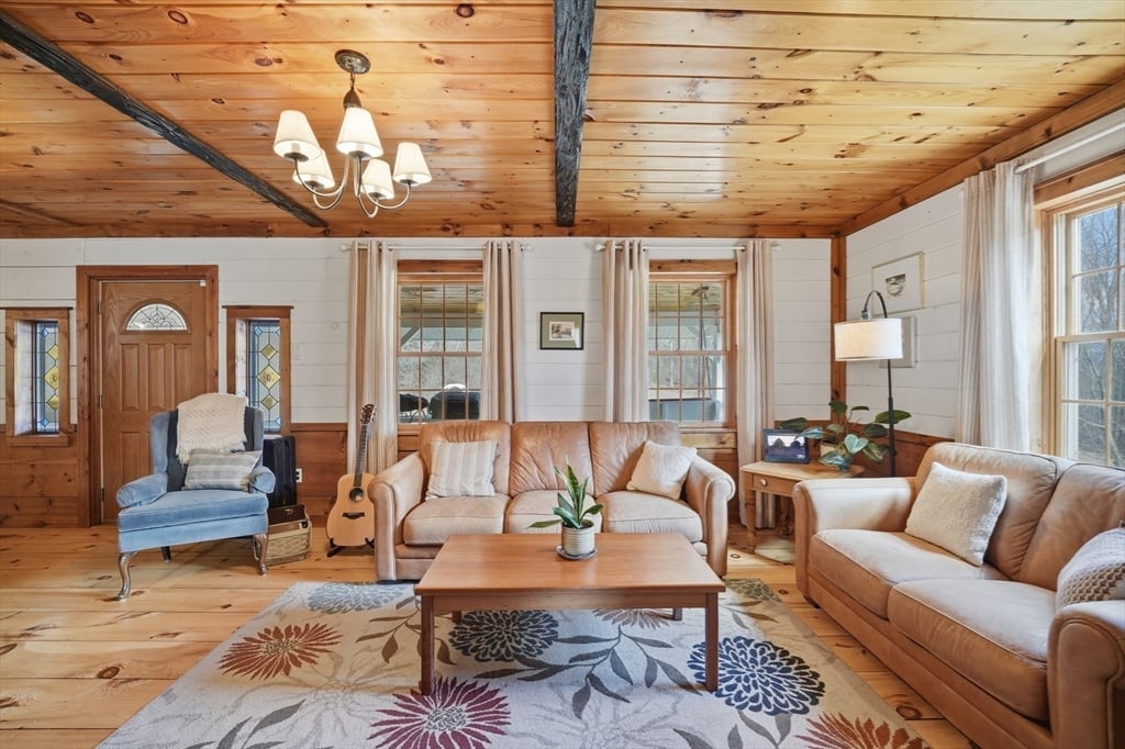 76 High Street Photo 15