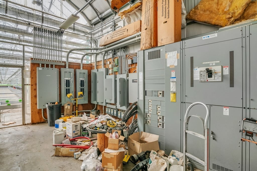 62 Christian Ln Photo 11