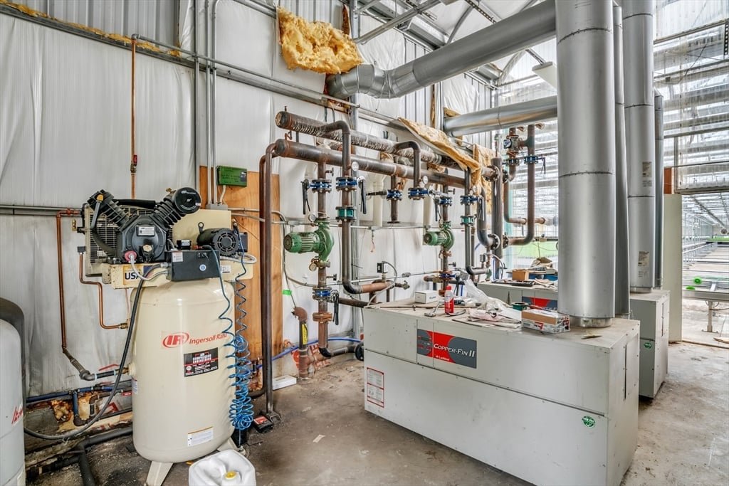 62 Christian Ln Photo 12