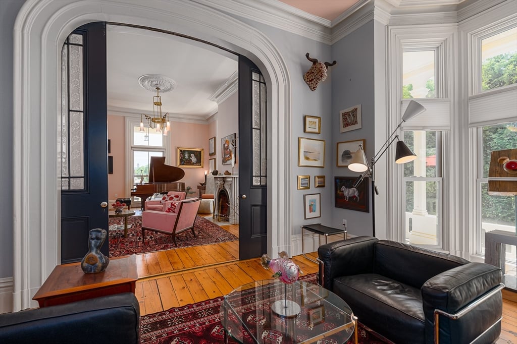 38 Gray St. Photo 8
