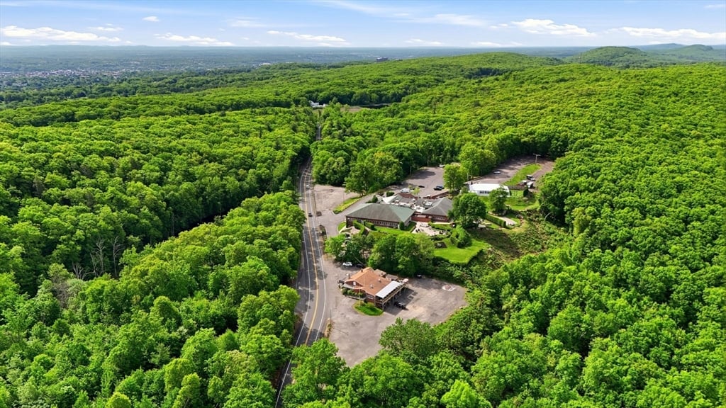 100 Mountain Rd Photo 2