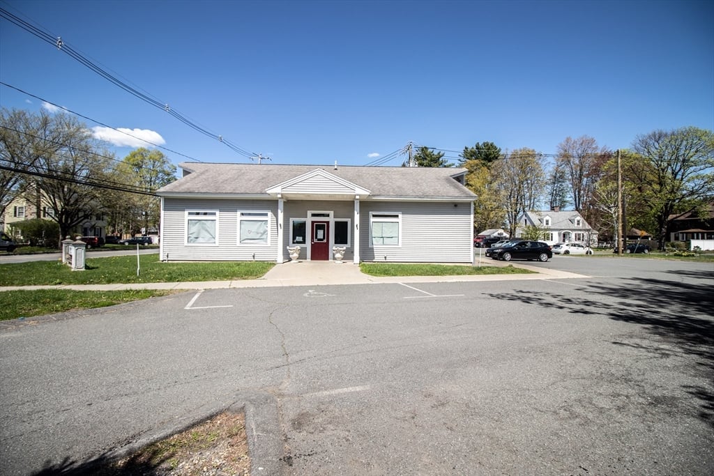 443-445 Bernardston Rd. Photo 10