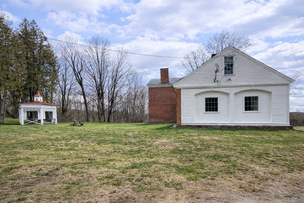 108 Colrain Shelburne Rd Photo 5