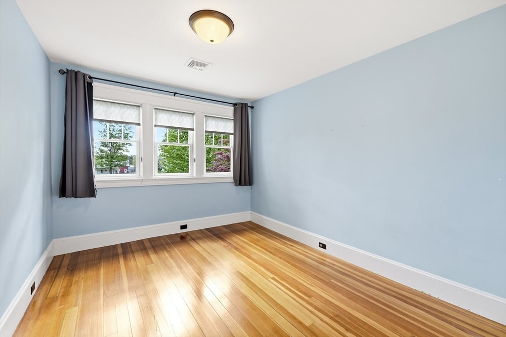 111 West St Photo 32