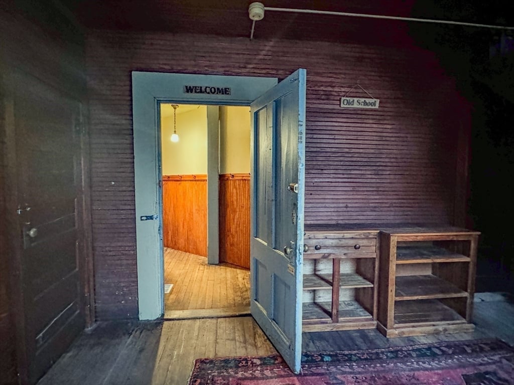 230 Millers Falls Road Photo 3