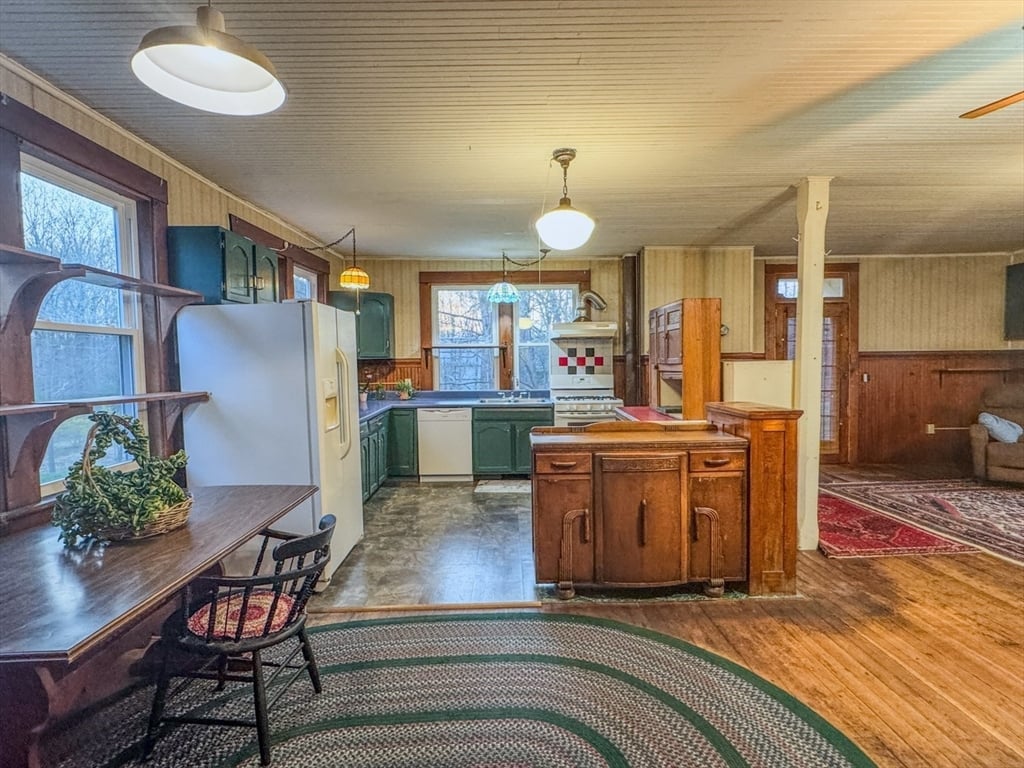 230 Millers Falls Road Photo 5