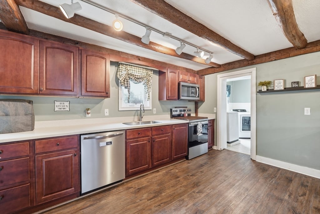 79 State Rd Photo 10