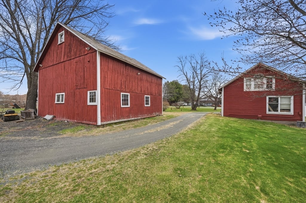 79 State Rd Photo 32