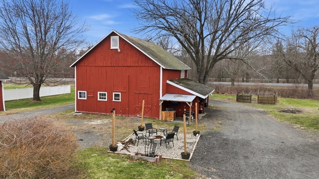 79 State Rd Photo 33