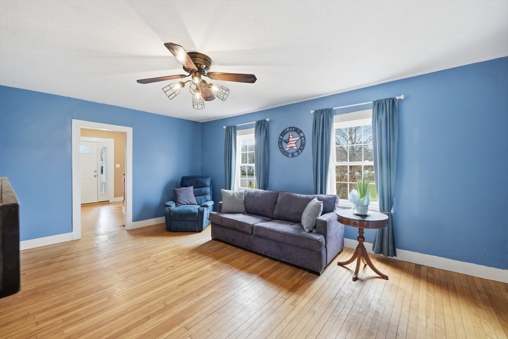 79 State Rd Photo 17