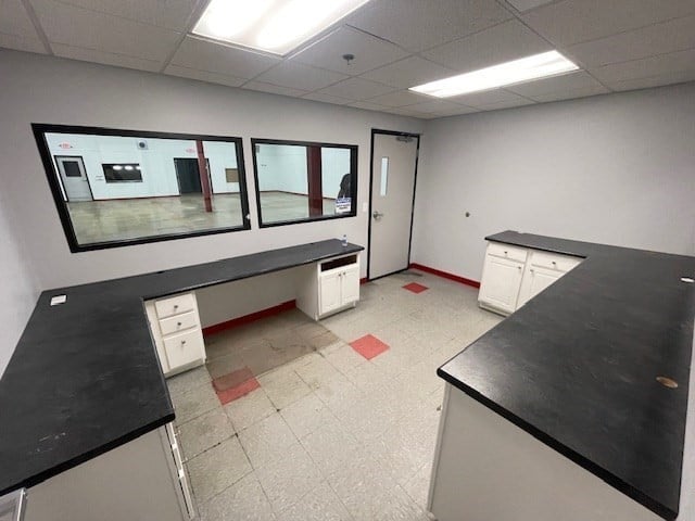 10 Sandy Lane Photo 6