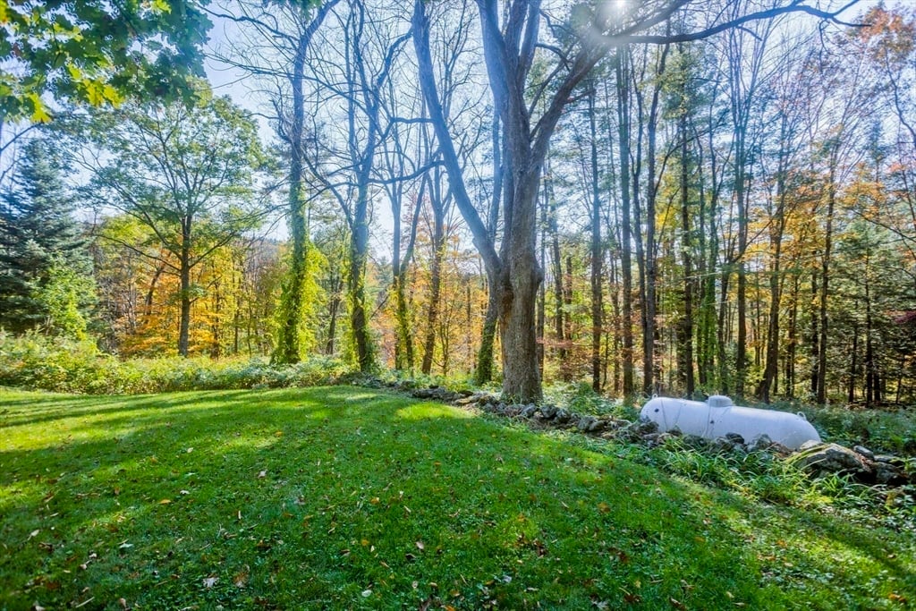 134 Indian Hollow Rd Photo 9