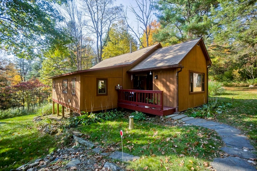 134 Indian Hollow Rd Photo 4