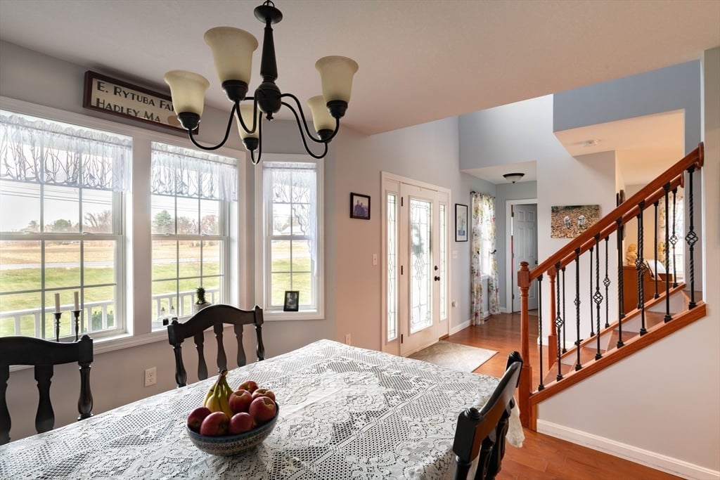 83 Bay Road Photo 11