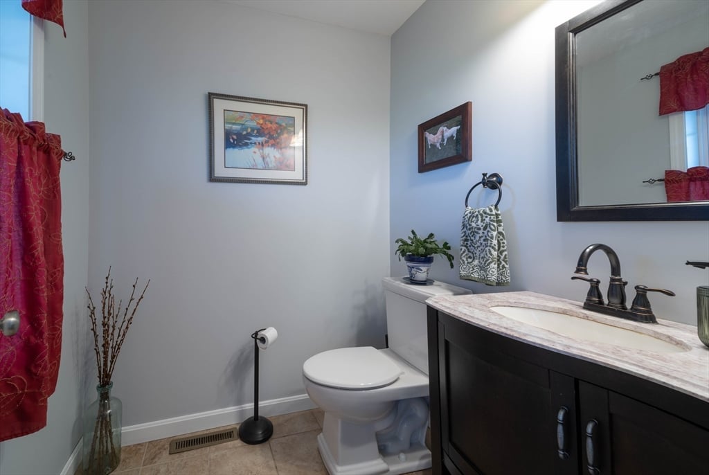 83 Bay Road Photo 14