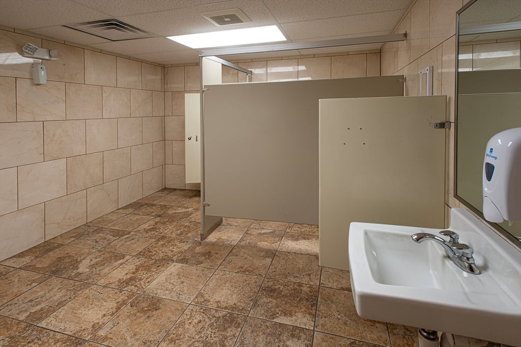 227 Russell Street Photo 30