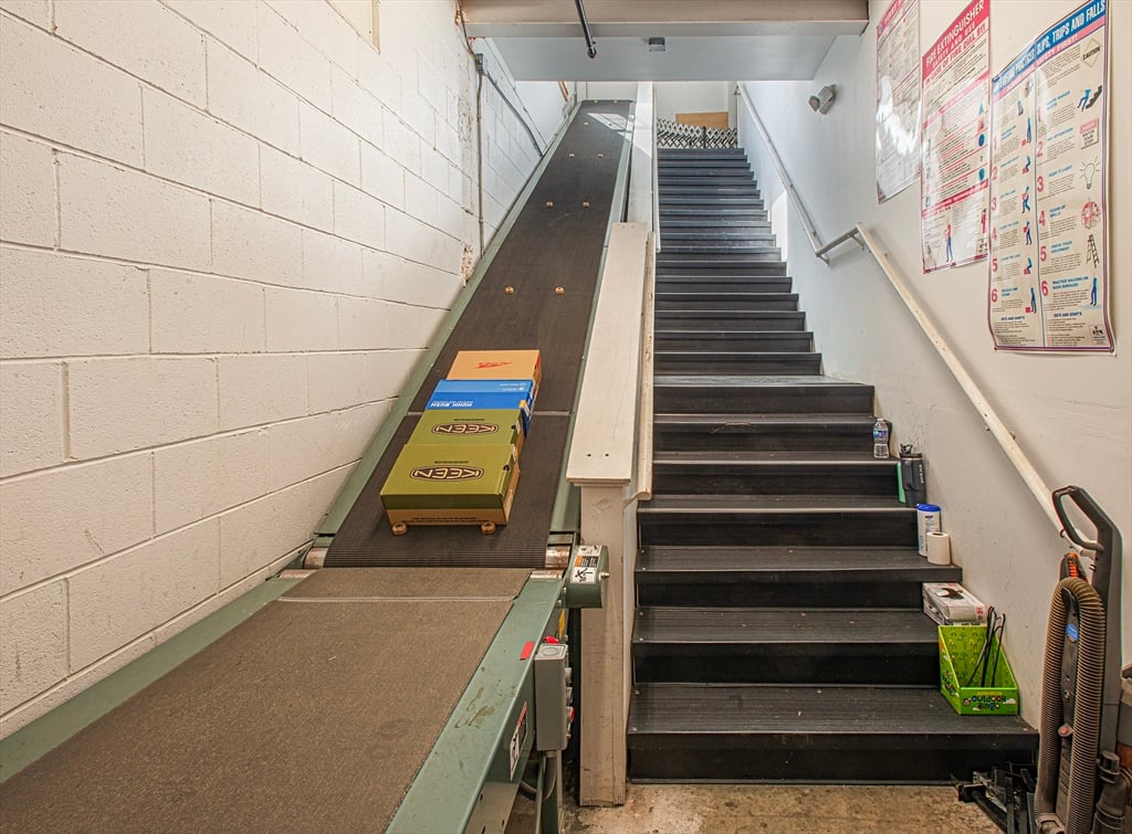 227 Russell Street Photo 21